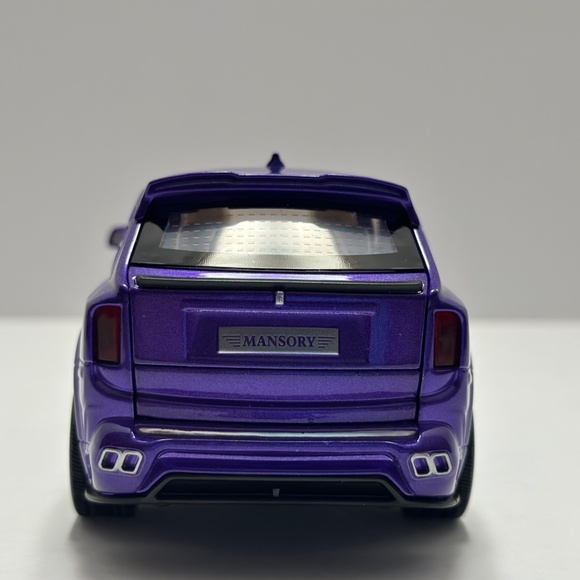1:24 rolls royce cullinan mansory Diecast with LED HEADLIGHT & TAILLIGHT Purple - Picture 4 of 10